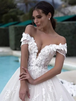  Елегантна сватбена рокля Liyuke с открити рамене и 3D цветя трапецовидна форма Луксозна сватбена рокля с мъниста капки